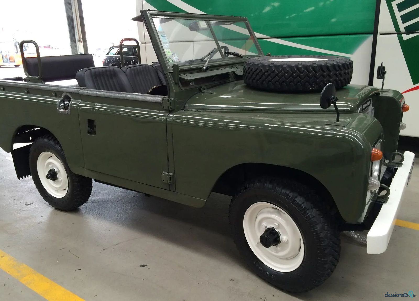 1971' Land Rover Serie III photo #1