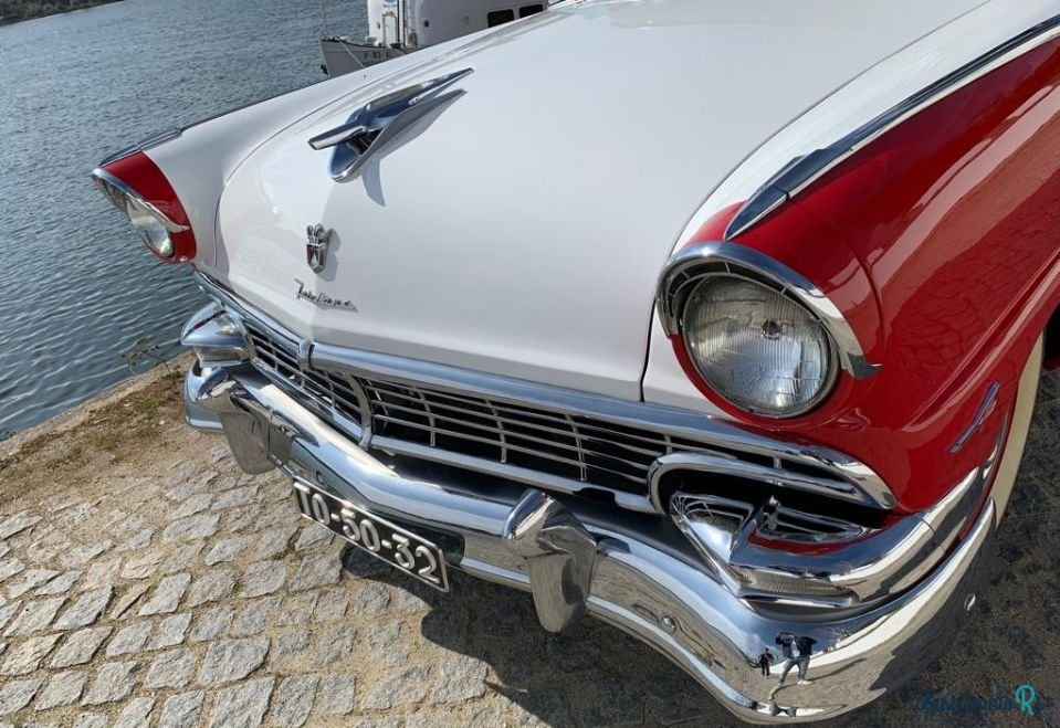 1956' Ford Thunderbird Fairlane Crown Victória photo #3