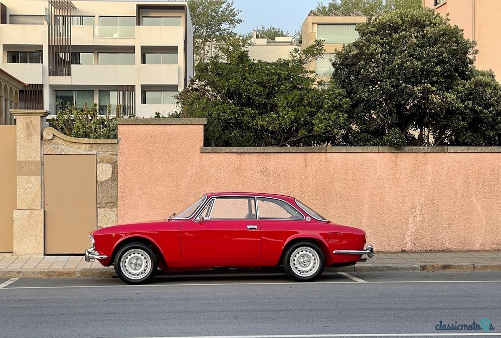 1972' Alfa Romeo 2000 photo #1