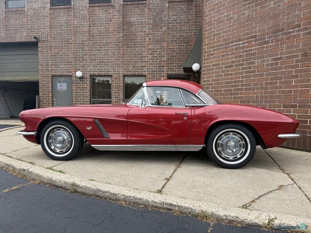 1962' Chevrolet Corvette photo #3
