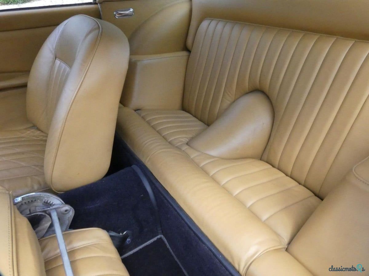 1960' Aston Martin DB4 photo #5