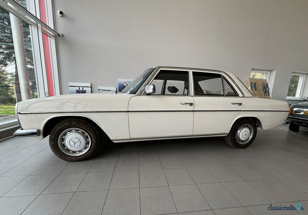 1974' Mercedes-Benz 240D W115 photo #4