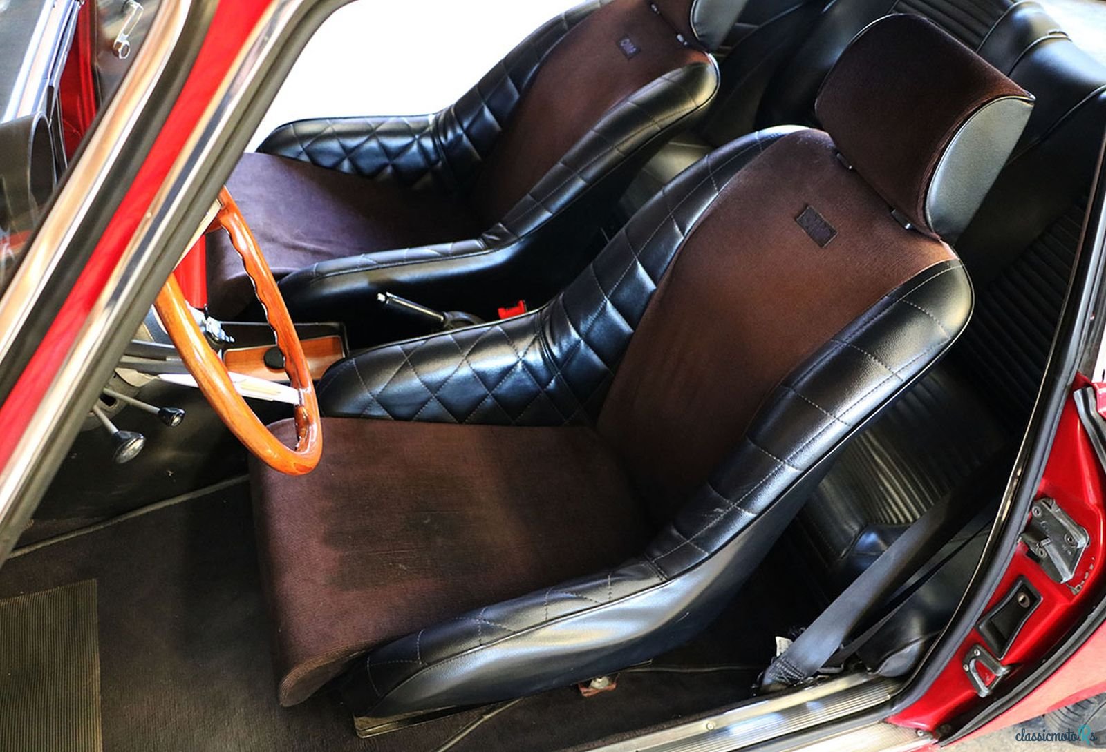 1972' Alfa Romeo Giulia Gt Veloce photo #6