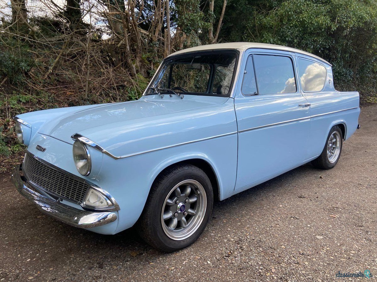 1964' Ford Anglia photo #3