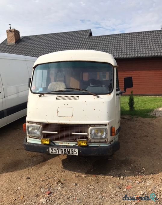 1972' Mercedes-Benz 306D photo #2