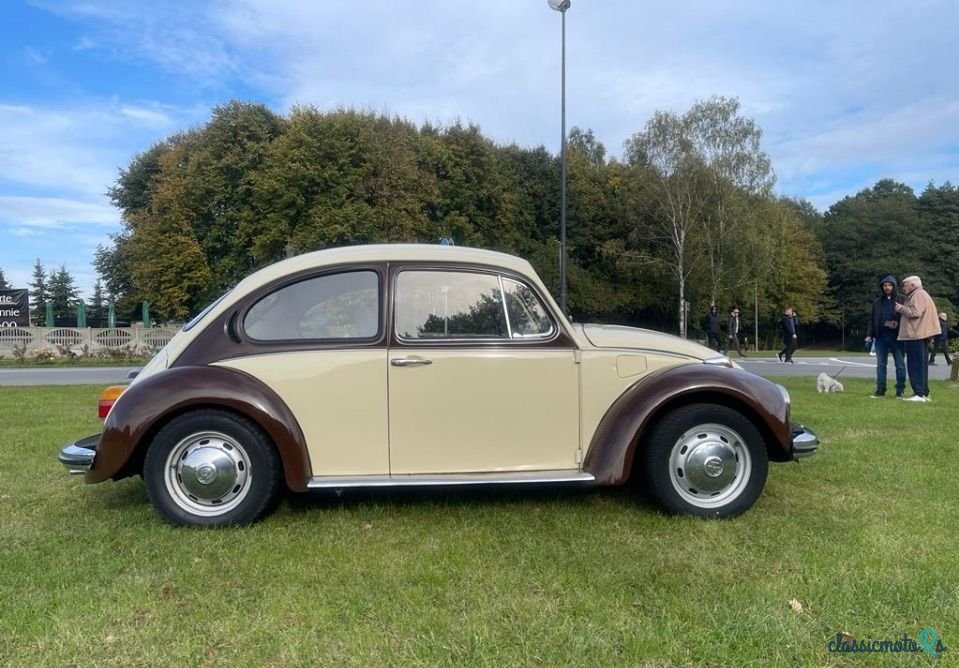 1980' Volkswagen Garbus photo #2