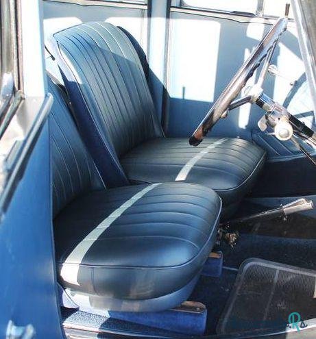 1937' Morris Eight Saloon photo #6