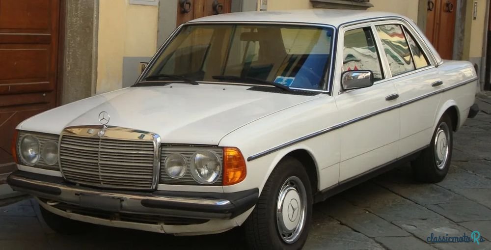 1977' Mercedes-Benz W123 photo #2