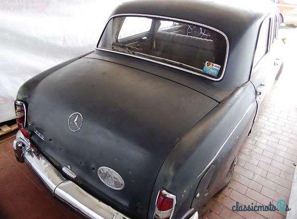 1961' Mercedes-Benz 180 D photo #2