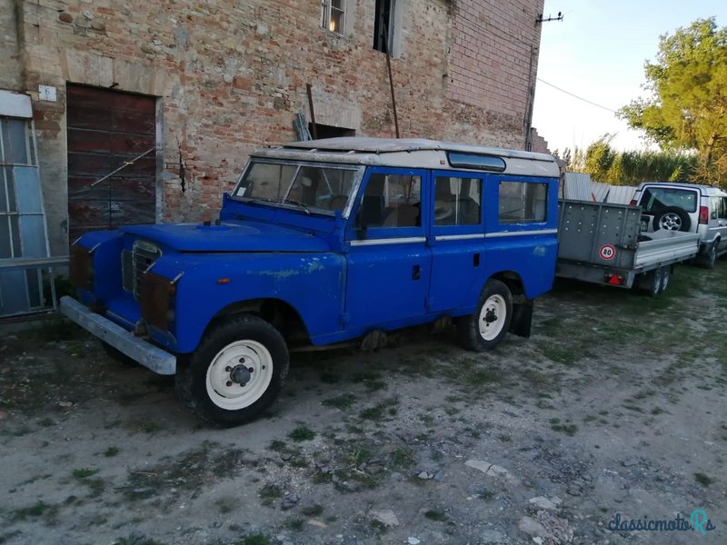 1975' Land Rover 109 Petrol Safari photo #2