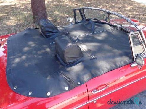 1974' MG Mg B photo #1