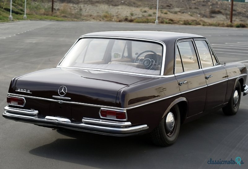 1968' Mercedes-Benz 250 photo #2
