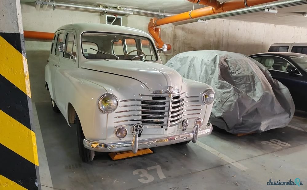 1952' Renault Colorale photo #2