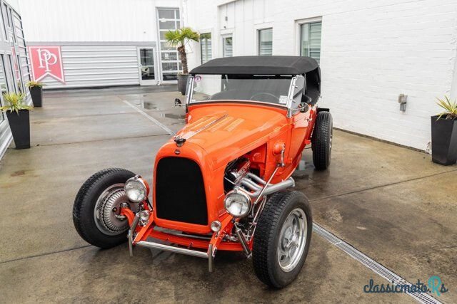 1928' Ford photo #3