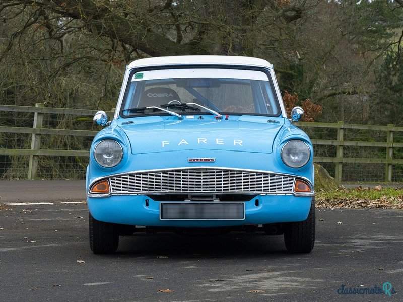 1964' Ford Anglia photo #2