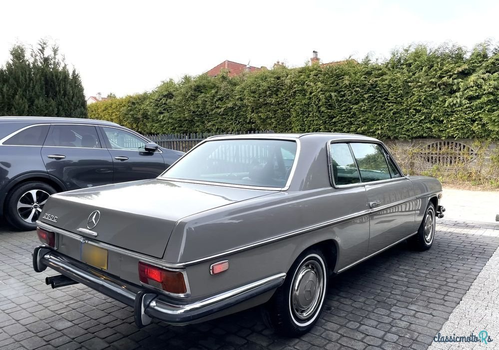 1969' Mercedes-Benz W114 photo #5