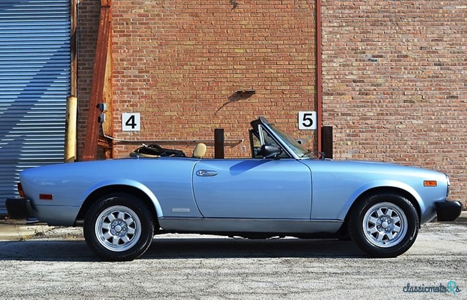 1983' Fiat 124 photo #3