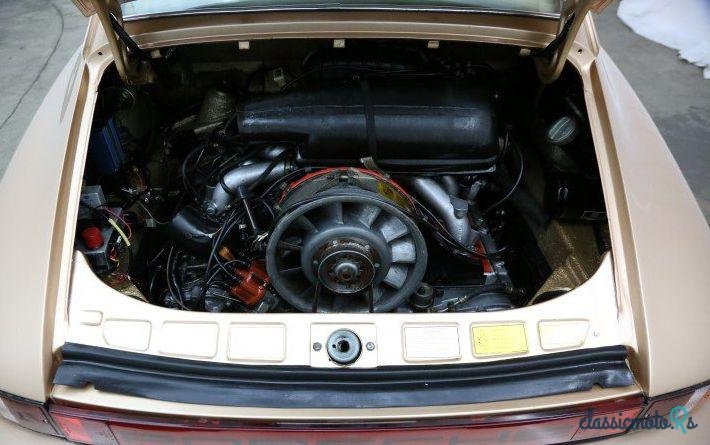 1975' Porsche 911 Sunroof Coupe photo #4