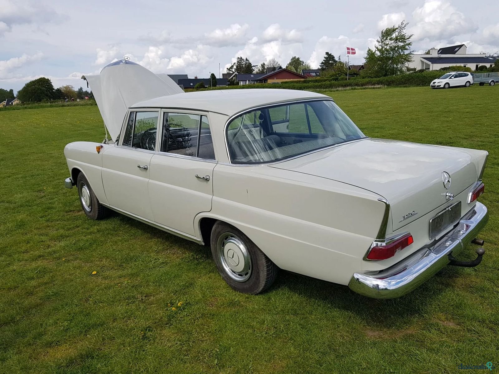 1964' Mercedes-Benz W110 photo #2