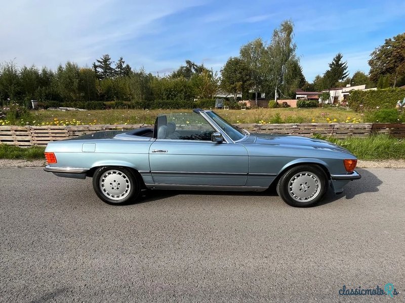 1980' Mercedes-Benz Sl photo #2