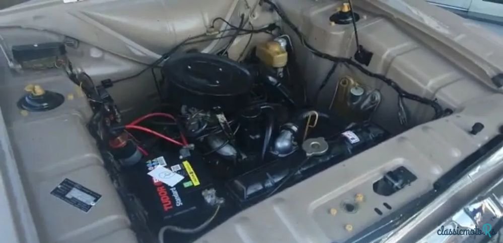 1969' Ford Cortina photo #3