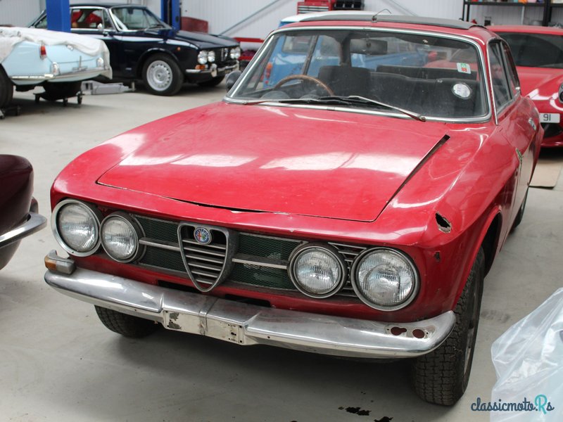 1969' Alfa Romeo 1750 photo #2
