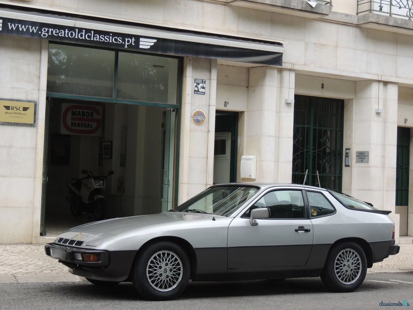 1979' Porsche 924 photo #1