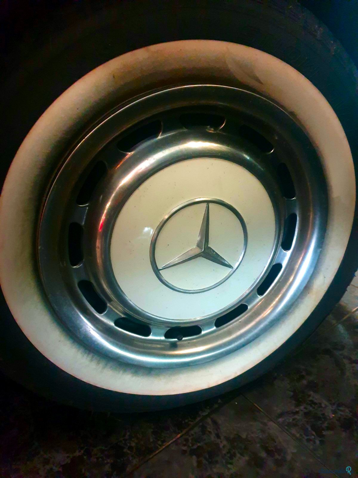 1972' Mercedes-Benz 250SE photo #5