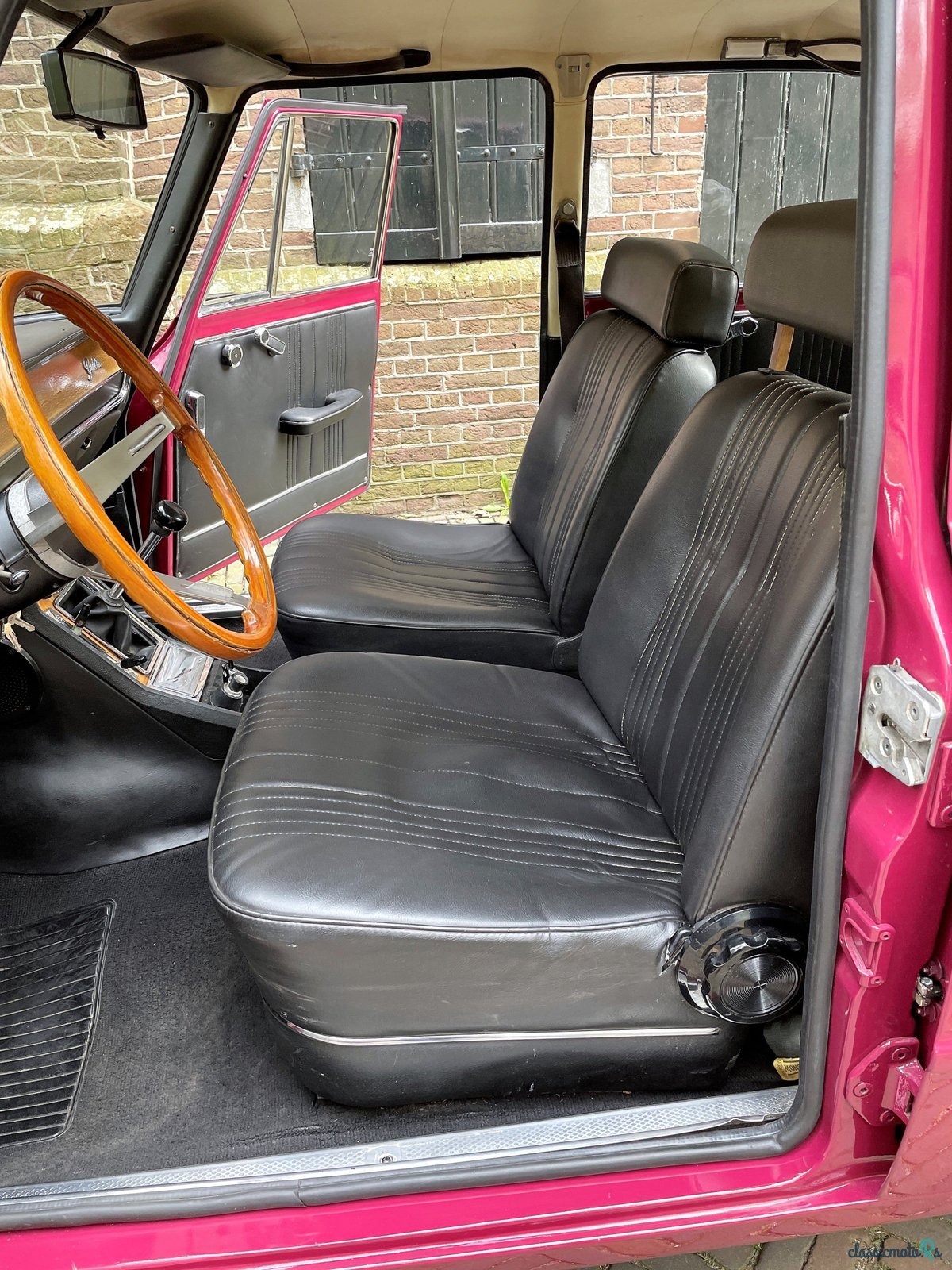 1975' Alfa Romeo Giulia photo #3