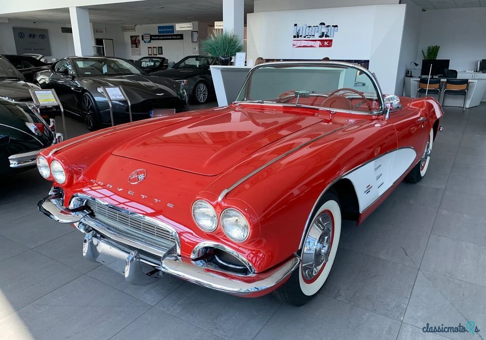 1961' Chevrolet Corvette photo #2