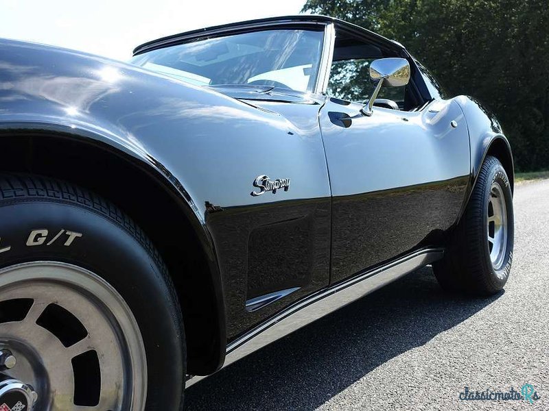 1974' Chevrolet Corvette photo #2