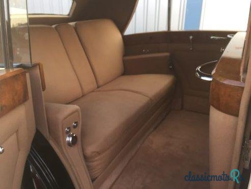 1949' Rolls-Royce Silver Wraith Hooper Limo. photo #1