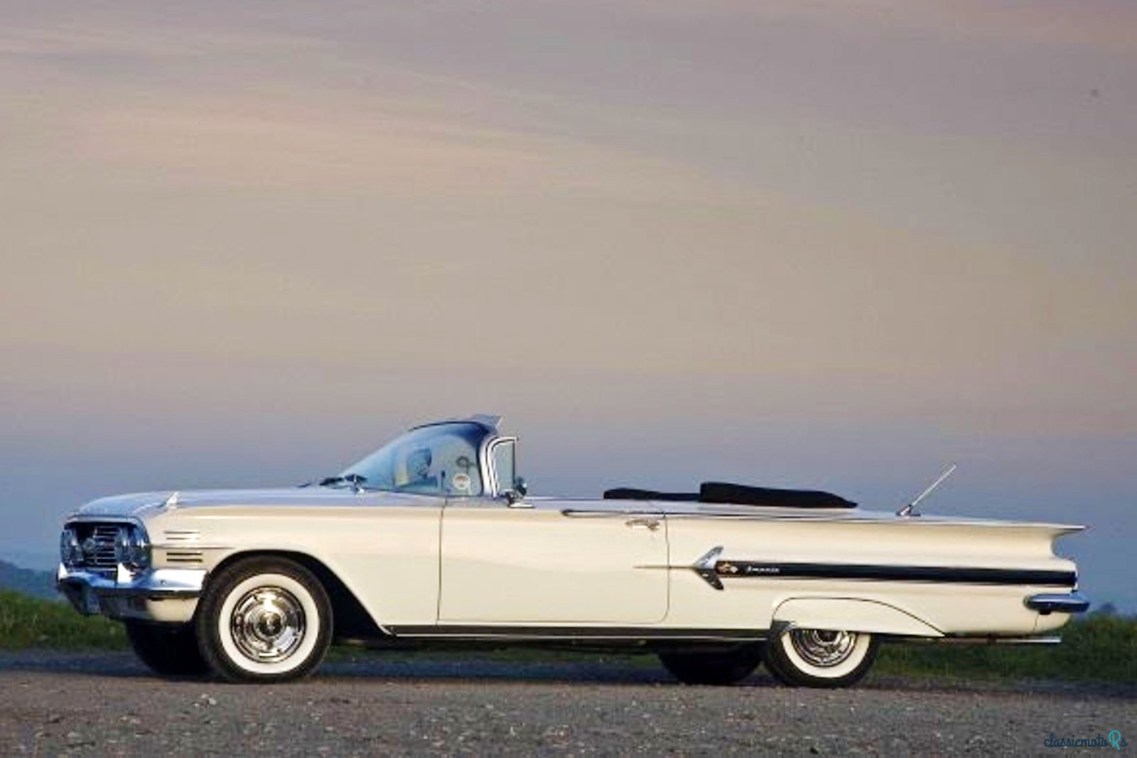 1960' Chevrolet Impala photo #2