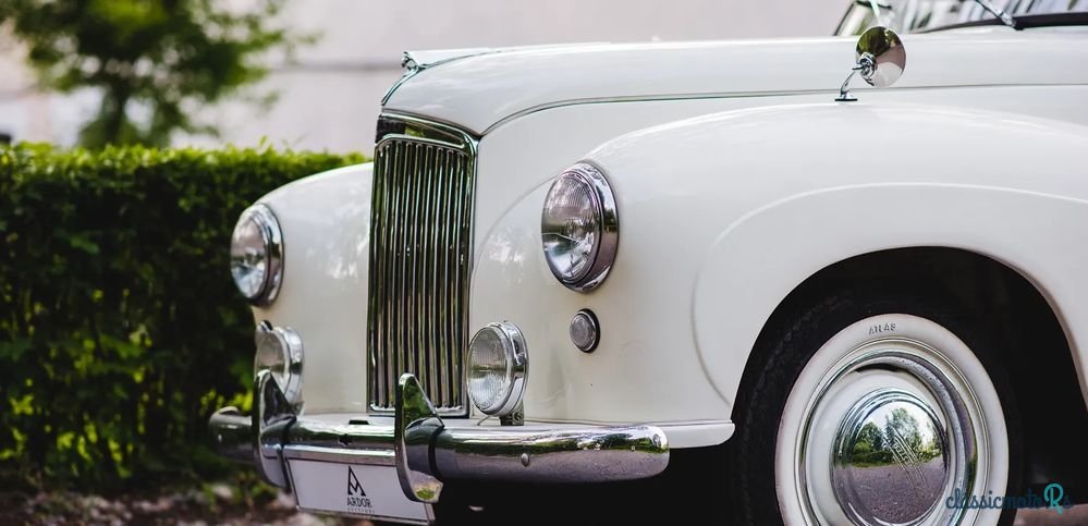 1953' Lanchester Fourteen photo #4