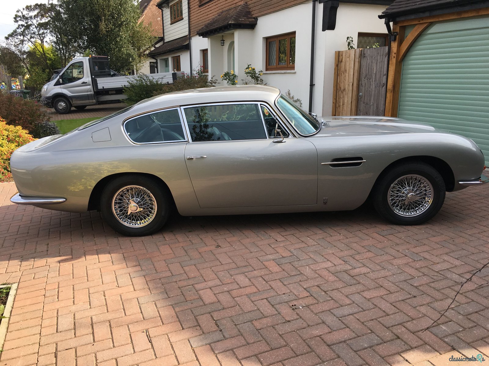 1967' Aston Martin DB6 photo #1