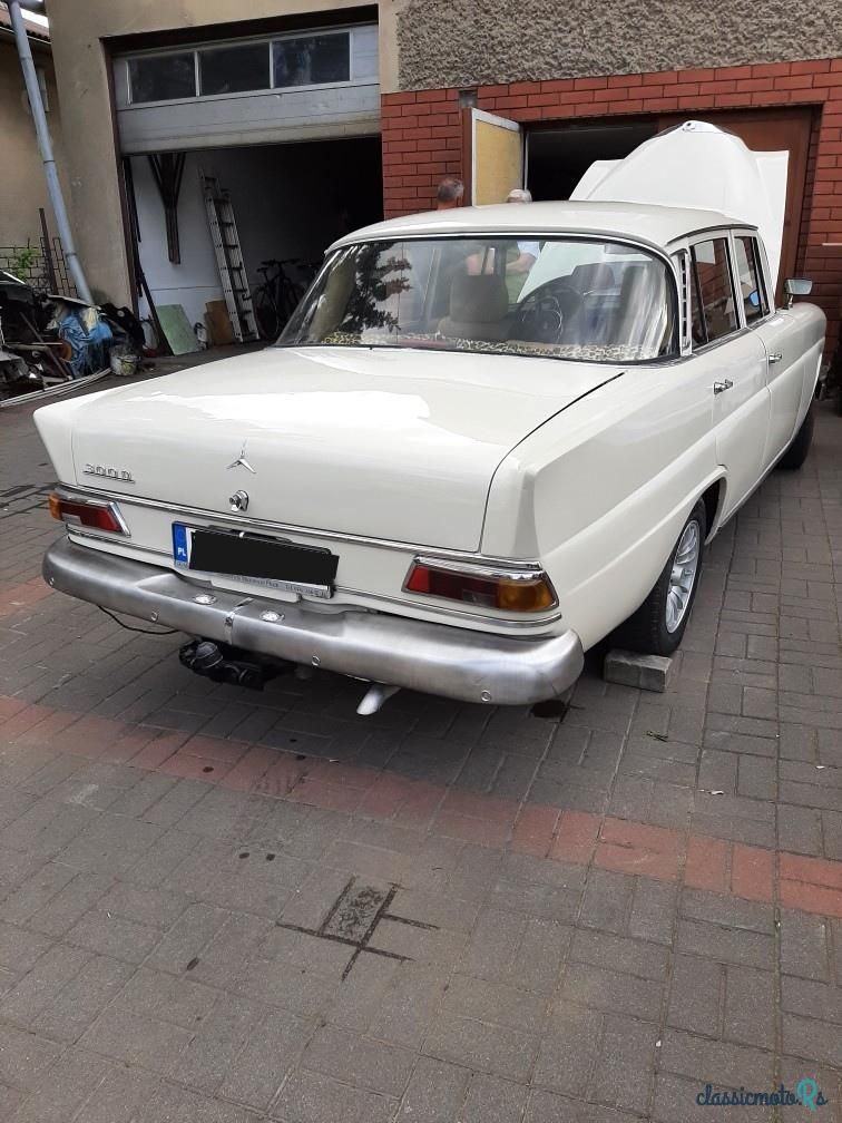 1967' Mercedes-Benz W110 photo #5