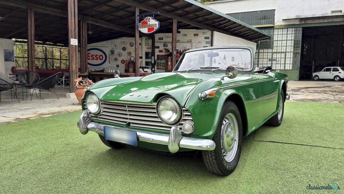 1966' Triumph TR4 photo #5