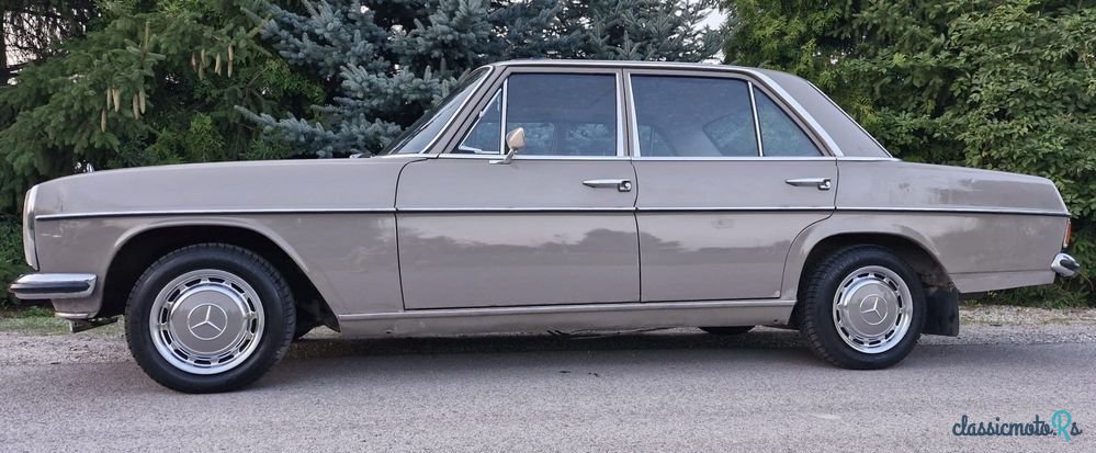 1973' Mercedes-Benz 220D W115 photo #2