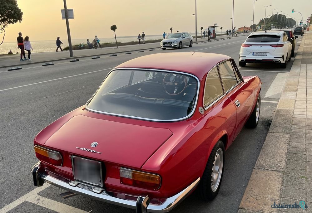 1972' Alfa Romeo 2000 photo #4