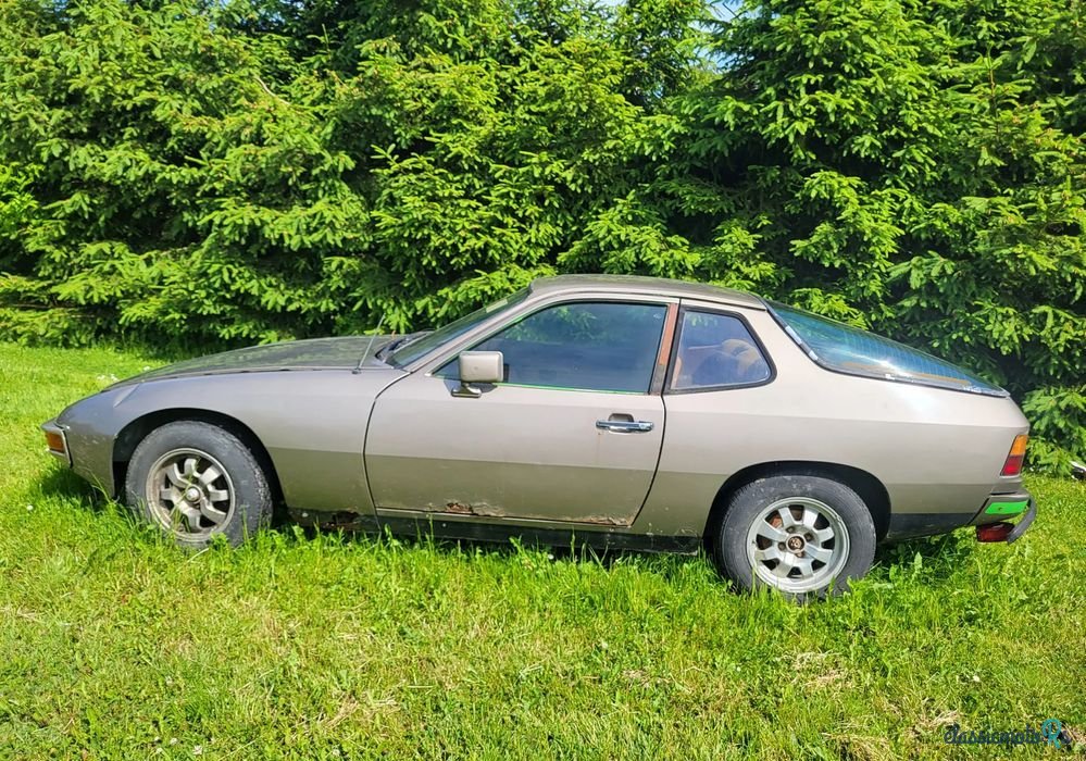 1976' Porsche 924 photo #2