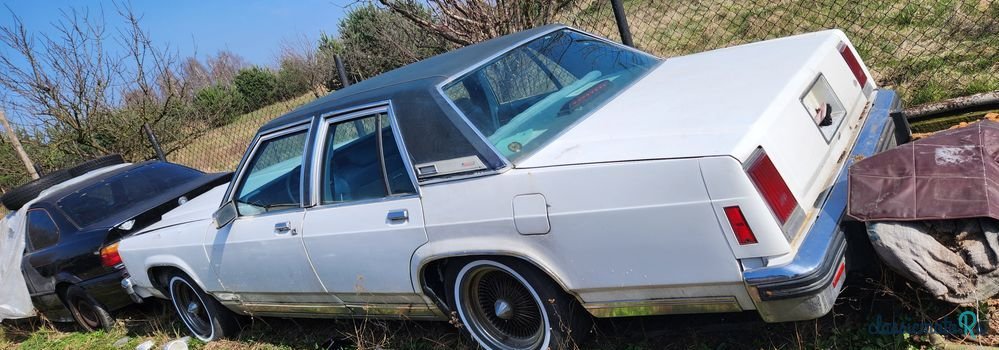 1979' Ford Crown photo #3