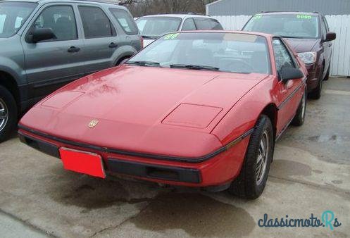 1984' Pontiac Fiero Se 2Dr photo #1