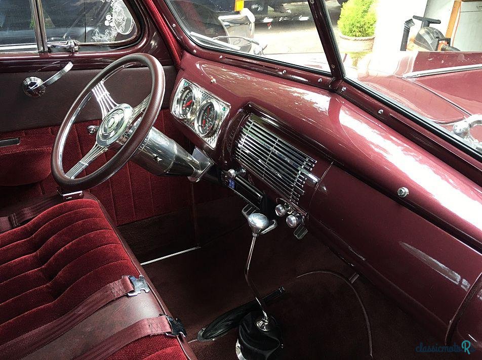1940' Ford Deluxe photo #3