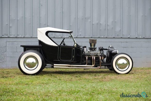 1923' Ford photo #4