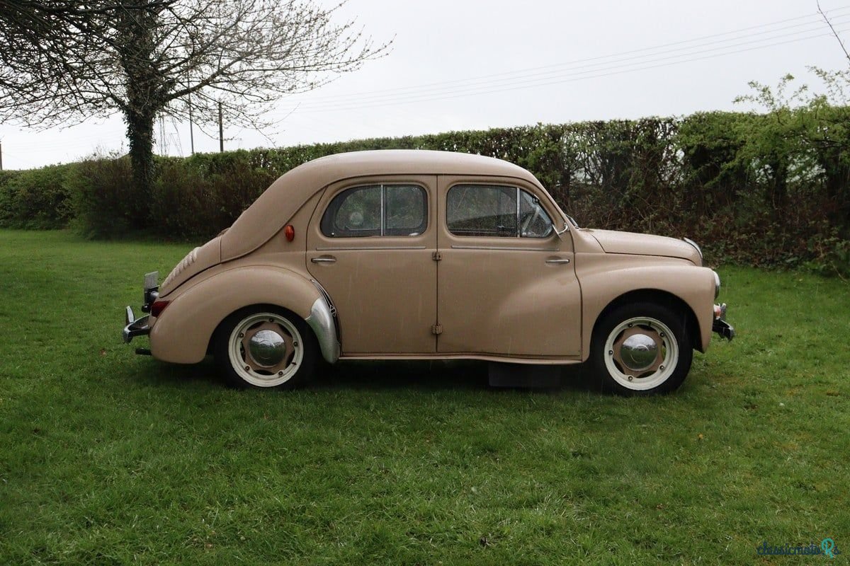 1954' Renault 4CV photo #2