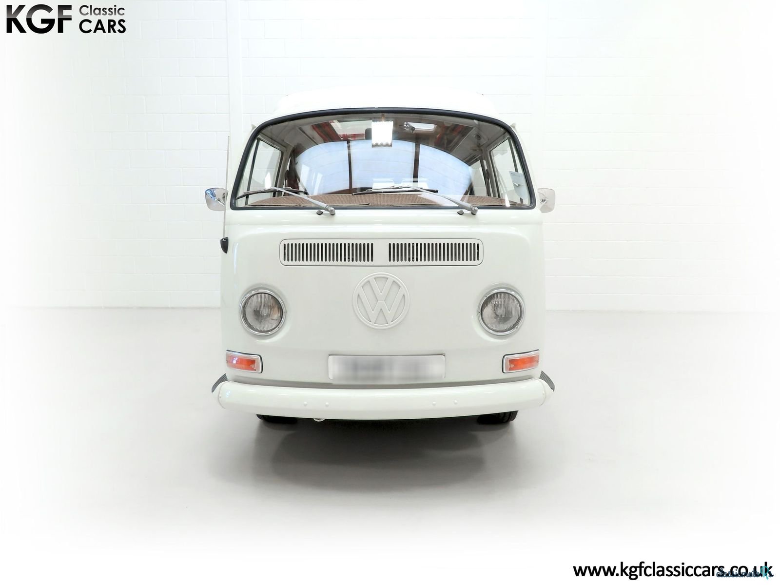 1971' Volkswagen T2 Camper photo #3