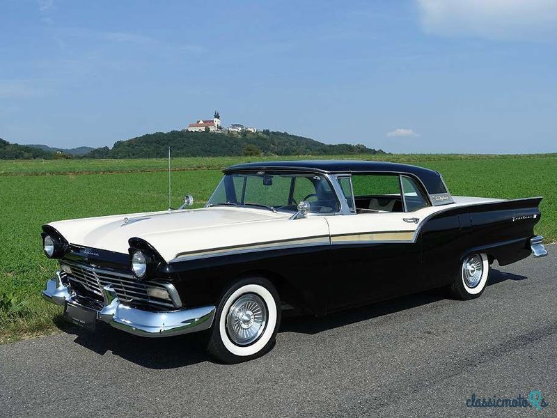 1957' Ford Fairlane 500 photo #1