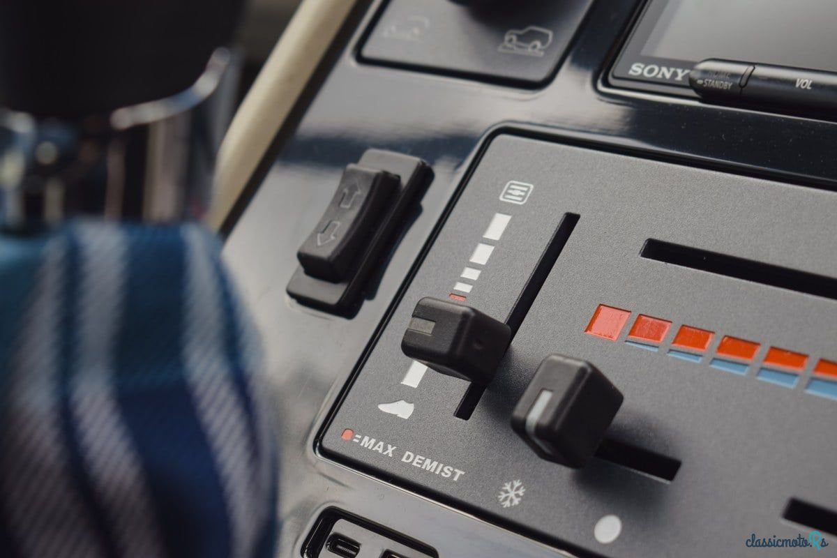 1990' Land Rover Range Rover photo #3