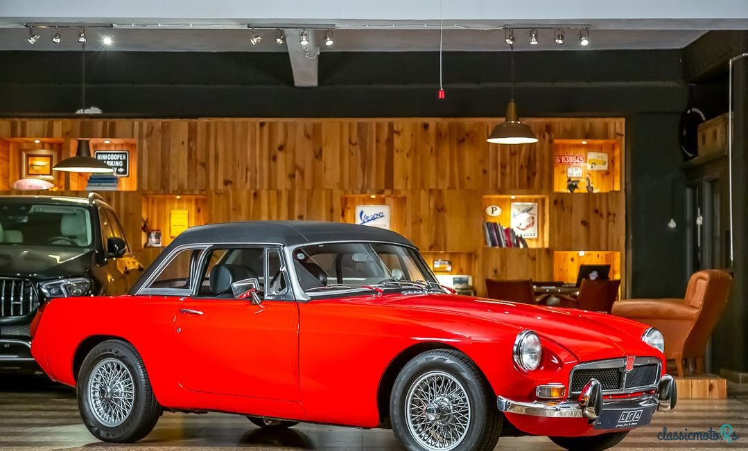1980' MG MGB photo #2