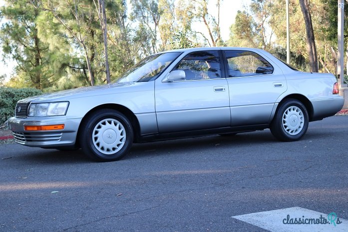 1991' Toyota Lexus LS 400 photo #2